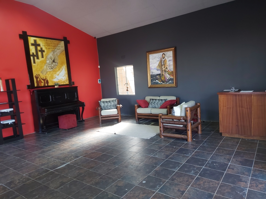 Commercial Property for Sale in Oos Einde North West